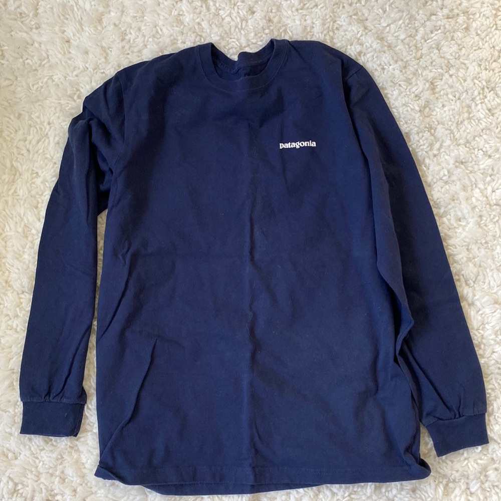 Patagonia navy long sleeve tee